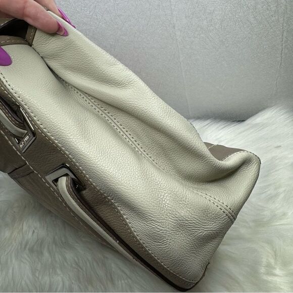 Tignanello Bronze Shoulder Bag w/ pouch - Picture 7 of 16